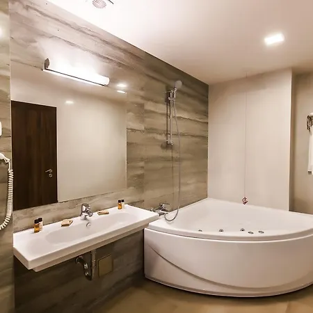 Grand Belvedere 4* Brašov